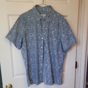American Eagle Outfitters Blue and White Casual Shirt